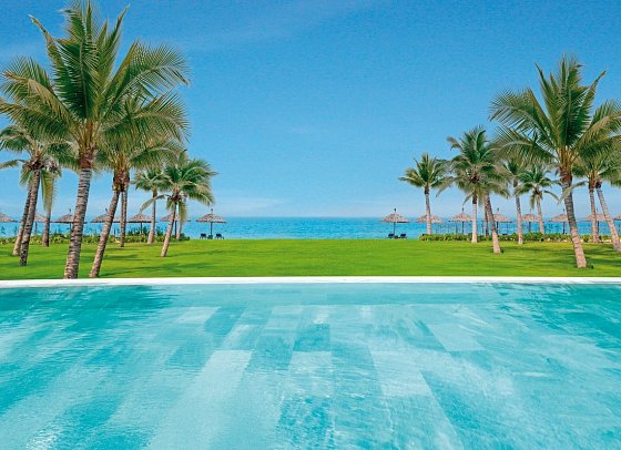 Wyndham Hoi An Royal Beachfront Resort
