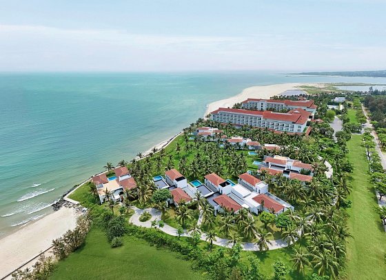 Renaissance Danang Hoi An Resort & Spa