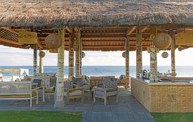 Palm Garden Resort - Breeze Beach Bar