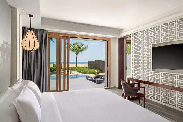 Angsana Lang Co - Wohnbeispiel Beachfront 1 BR Pool Suite (Zimmercodierung WBO)