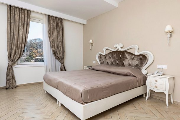 Grand Hotel Park - Wohnbeispiel Doppelzimmer Nebengebäude (Zimmercodierungen DBV & DCV)