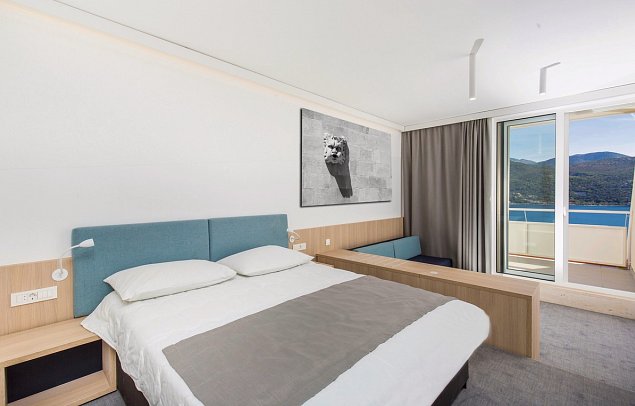 Hotel Osmine - Wohnbeispiel Familienzimmer Meerblick (Zimmercodierung FBM)