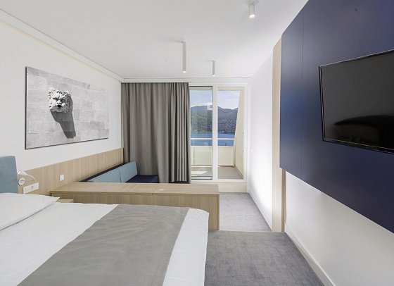 Hotel Osmine - Wohnbeispiel Familienzimmer Meerblick (Zimmercodierung FBM)