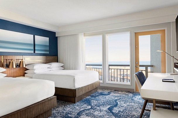 Delta Hotels Virginia Beach Waterfront - Wohnbeispiel Two Queen Suite (Zimmercodierung WB2)