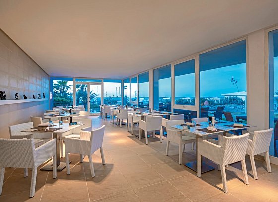 Radisson Blu Palace Resort & Thalasso