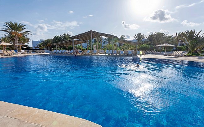 Seabel Rym Beach