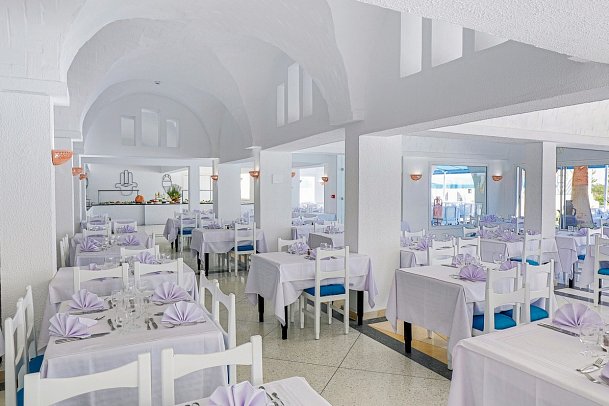 Hari Club Beach Resort