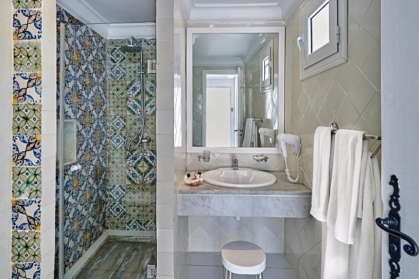 Hari Club Beach Resort - Wohnbeispiel Familie (Zimmercodierungen RB1 & FB5)