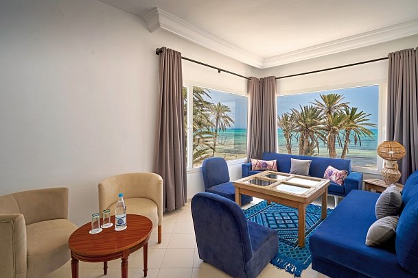 Hari Club Beach Resort