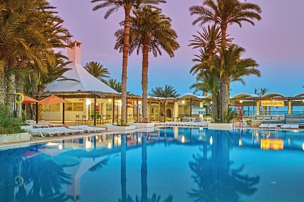 Hari Club Beach Resort