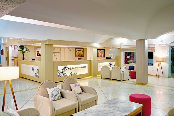 Hari Club Beach Resort