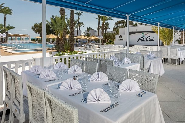 Hari Club Beach Resort