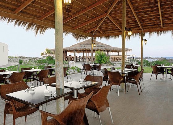 Meninx Resort & Spa