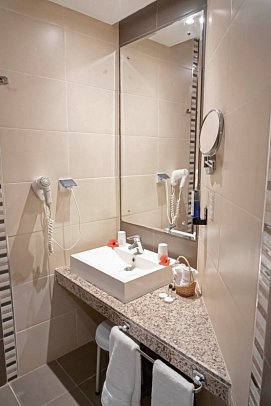 Telemaque Beach & Spa - Wohnbeispiel Bad (Zimmercodierungen DGG, DCG, DP1, DGM, DCM & RB1)