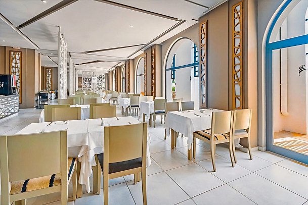 Club Palm Azur