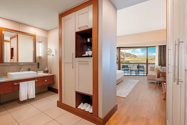 Hilton Dalaman Sarigerme Resort & Spa - Wohnbeispiel Doppelzimmer Flussblick (Zimmercodierung DB1)