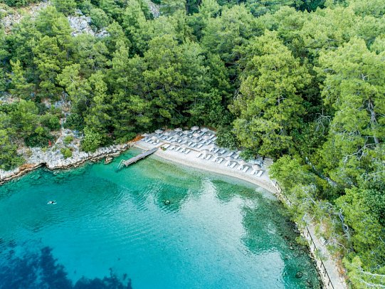 Hillside Beach Club
