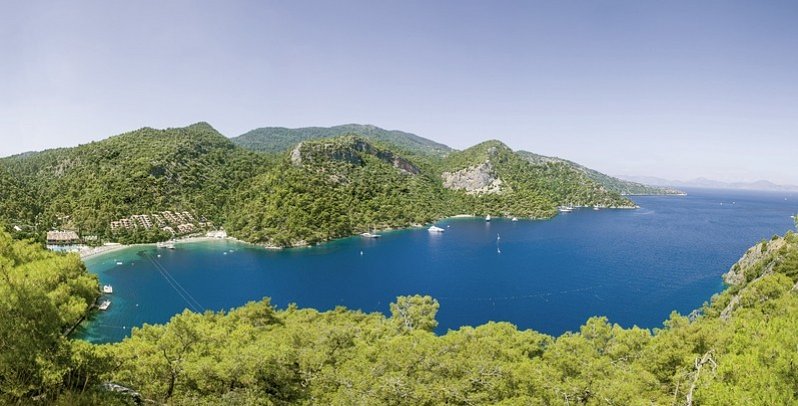 Hillside Beach Club