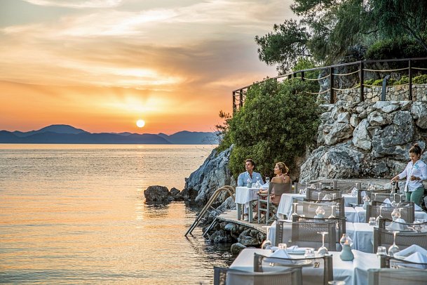 Hillside Beach Club
