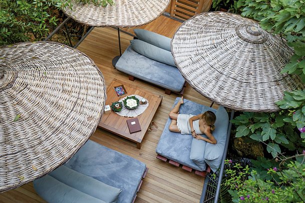 Hillside Beach Club