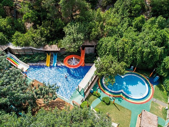 Hillside Beach Club