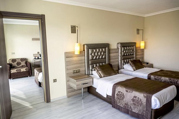 Green Nature Diamond - Wohnbeispiel Familienzimmer (Zimmercodierung FB1)