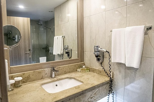 Green Nature Diamond - Beispiel Bad Familienzimmer (Zimmercodierung FB1)