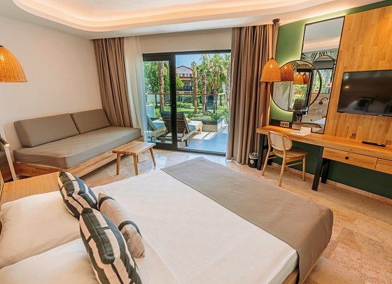 Club Tuana - Wohnbeispiel Doppelzimmer Lagoon Swim Up Poolzugang über Treppen (Zimmercodierung D1Q)
