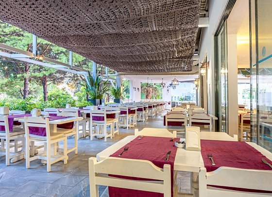 Ölüdeniz Beach Resort by Z Hotels