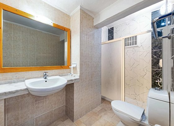 Ölüdeniz Beach Resort by Z Hotels - Beispiel Bad Doppelzimmer Economy (Zimmercodierungen DE1 & DC1)