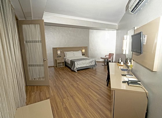 Prime Beach Hotel - Wonbeispiel Familienzimmer Landblick (Zimmercodierung FBL)