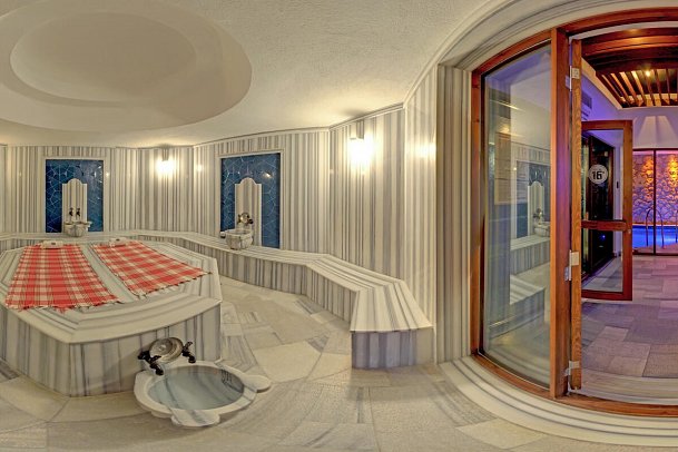 Montana Pine Resort Hotel & Spa