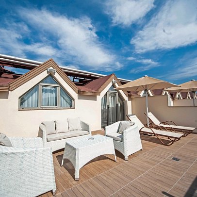 Emre Beach & Emre Hotel - Beispiel Terrasse Suite Emre Hotel (Zimmercodierungen W1L & W1M)