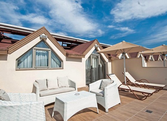 Emre Beach & Emre Hotel - Beispiel Terrasse Suite Emre Hotel (Zimmercodierungen W1L & W1M)