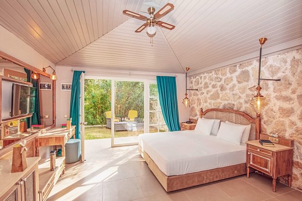 Hotel Alize - Wohnbeispiel Doppelzimmer Stone mit Jacuzzi (Zimmercodierung UB2)