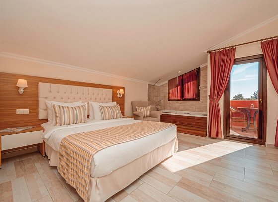 Sundia by Liberty Suncity - Wohnbeispiel Doppelzimmer mit Jacuzzi (Zimmercodierung DB2)