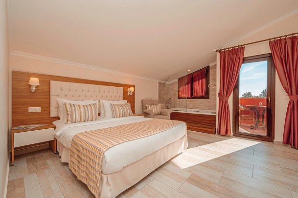 Sundia by Liberty Suncity - Wohnbeispiel Doppelzimmer mit Jacuzzi (Zimmercodierung DB2)