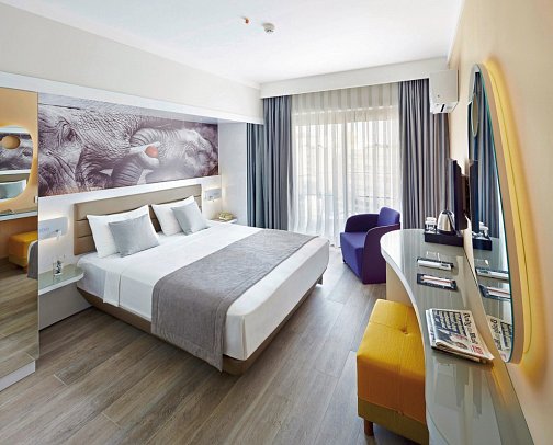 Lalila Blue Suites - Wohnbeispiel Doppelzimmer Landblick (Zimmercodierungen DBL & DCL)