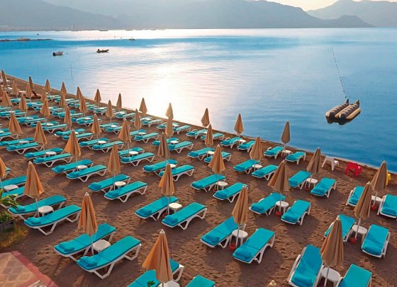 Lalila Blue Suites