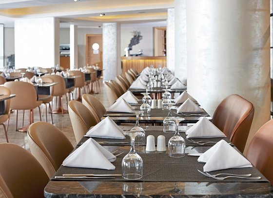 Lalila Blue Suites