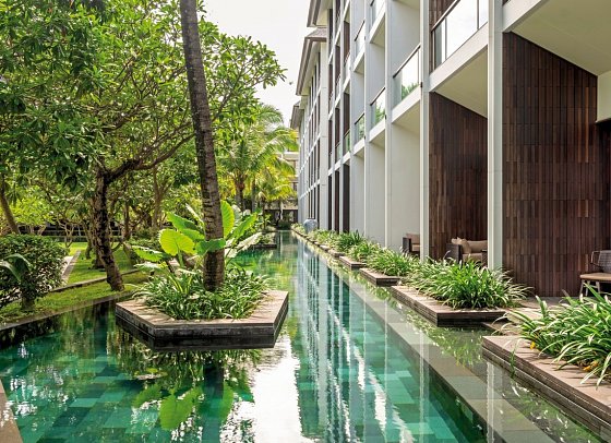 The Anvaya Beach Resort Bali - Beispiel Aussenansicht Premier Lagoon Access (Zimmercodierung UMQ)