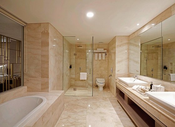 Platinum Hotel Jimbaran Beach Bali - Beispiel Bad Family Suite (Zimmercodierung WI1)