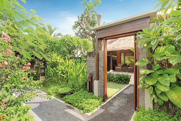 Legian Beach Hotel - Terrassenbeispiel Deluxe Garden Villa (Zimmercodierung VDG)