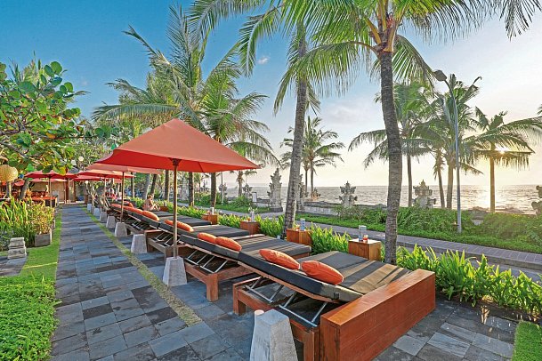 Legian Beach Hotel