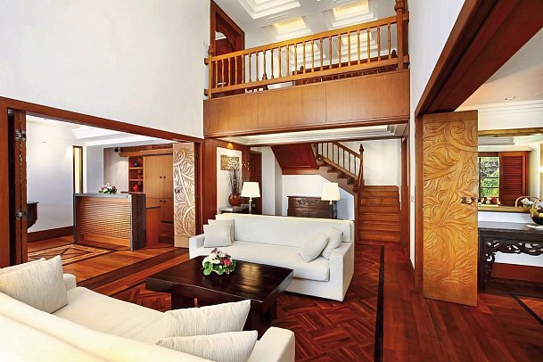 Nusa Dua Beach Hotel & Spa - Wohnbeispiel Palace Club Suite (Zimmercodierung WL1)