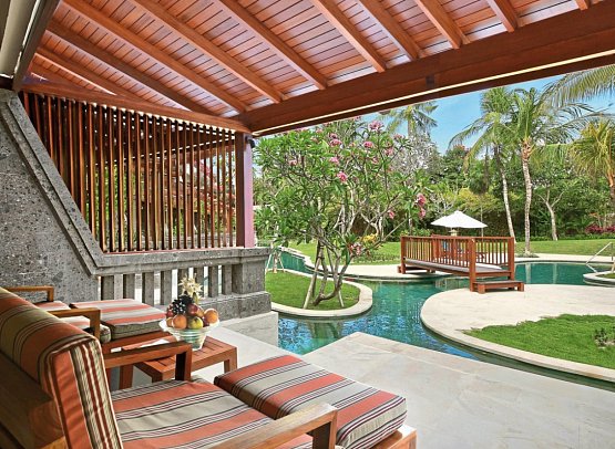 Nusa Dua Beach Hotel & Spa - Wohnbeispiel Palace Club Lagoon (Zimmercodierung ULQ)