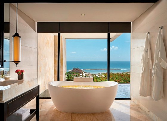 The Apurva Kempinski Bali - Beispiel Bad Cliff Private Pool Ocean Junior Suite (Zimmercodierung JBM)