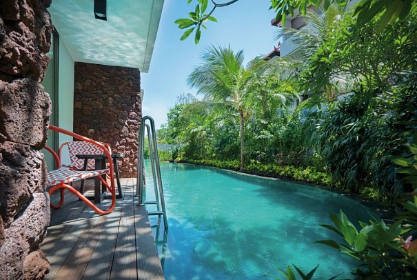 Merusaka Nusa Dua - Beispiel Terrasse Deluxe Pool Access (Zimmercodierung UDQ)