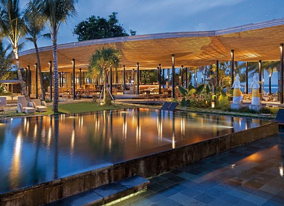 Segara Village Hotel - Beach Club „Byrd House“