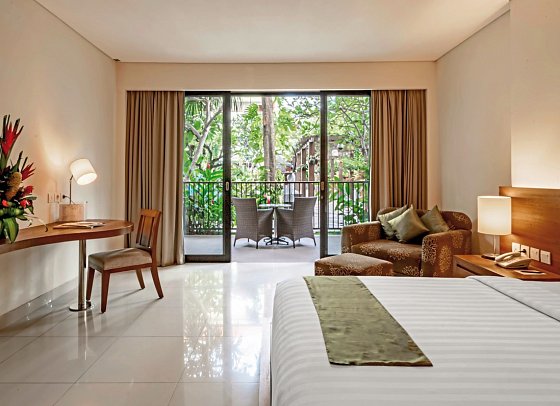 Taksu Sanur Hotel - Wohnbeispiel Junior Suite Pool View with Balcony (Zimmercodierung JBP)